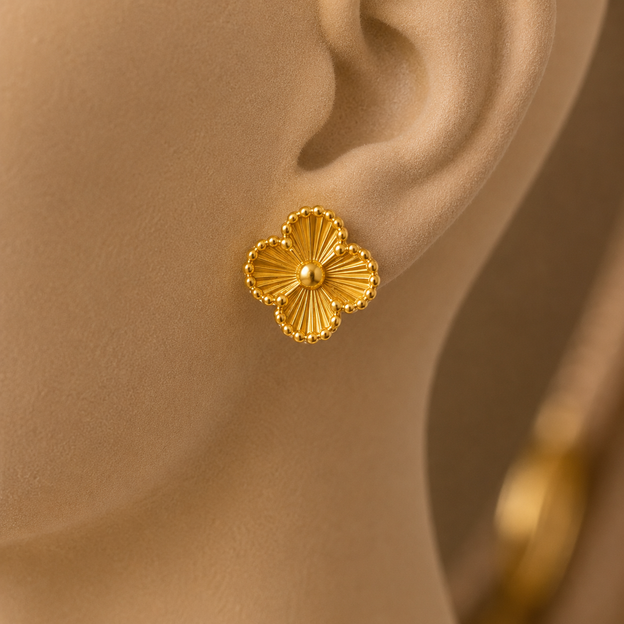 Fluer Set| 18K Gold Plated Stainless Steel Necklace, Bracelet & Earrings Set